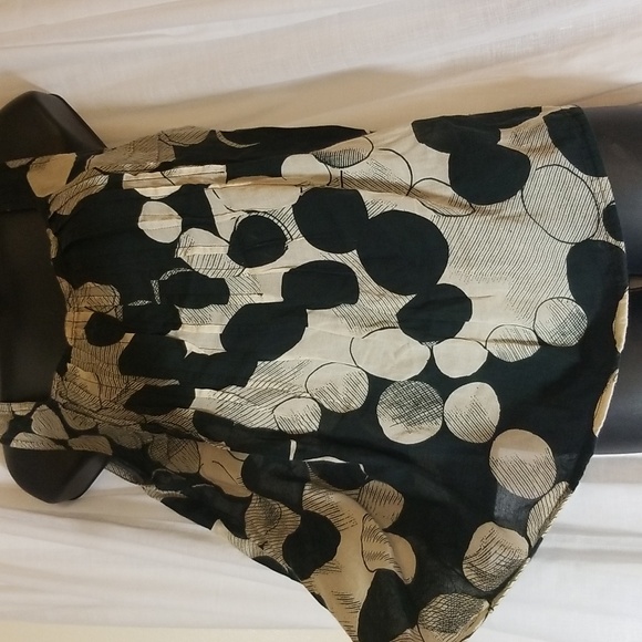 M Cute Airy Dotted Top - Picture 3 of 3